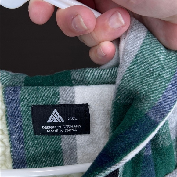 Dekomere Green and White Plaid Hooded Jacket - Picture 3 of 4